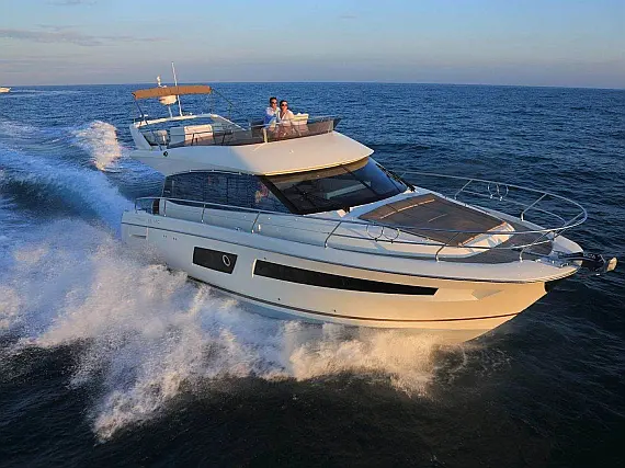 Prestige 450 Fly
