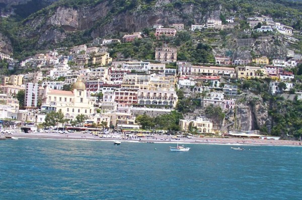 Yachtcharter Neapel und Amalfiküste ©Daniel Ventura CC BY-SA 3.0
